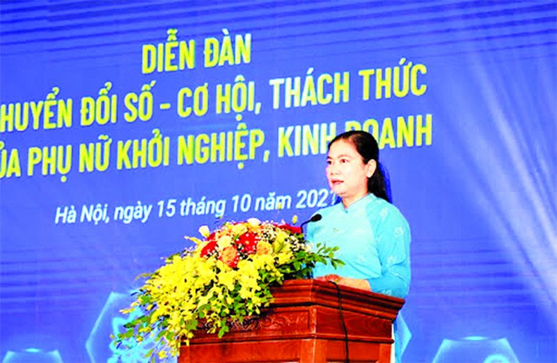 Phó Chủ tịch Hội LHPN Việt Nam Đỗ Thị Thu Thảo phát biểu khai mạc diễn đàn “Chuyển đổi số - Cơ hội, thách thức của phụ nữ khởi nghiệp, kinh doanh” diễn ra ngày 15/10/2021