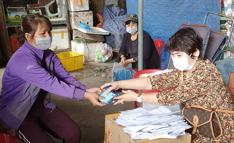 Chợ Long Biên hoạt động trở lại theo 3 giai đoạn - ảnh 1