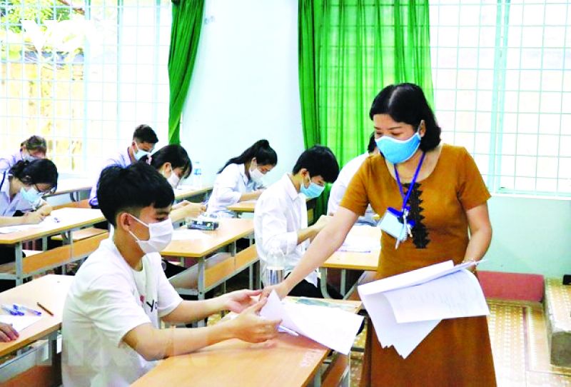 Nhiều ý kiến bày tỏ chưa thể bỏ ngay phương thức xét tuyển đại học theo kết quả thi tốt nghiệp THPT Nhiều ý kiến bày tỏ chưa thể bỏ ngay phương thức xét tuyển đại học theo kết quả thi tốt nghiệp THPT