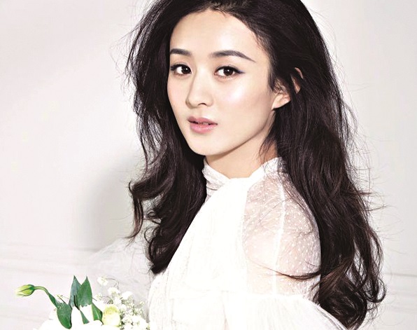 N&agrave;ng tiểu hoa đ&aacute;n t&agrave;i năng v&agrave; gi&agrave;u nghị lực của l&agrave;ng giải tr&iacute; Hoa Ngữ