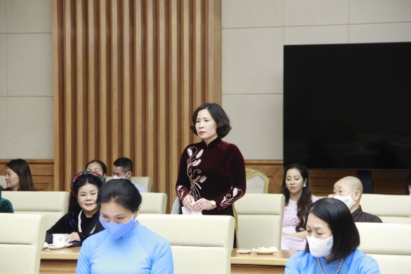 Bà Lê Kim Anh, Chủ tịch Hội LHPN Hà Nội phát biểu tại buổi gặp mặt ( ảnh Hải Hòa)