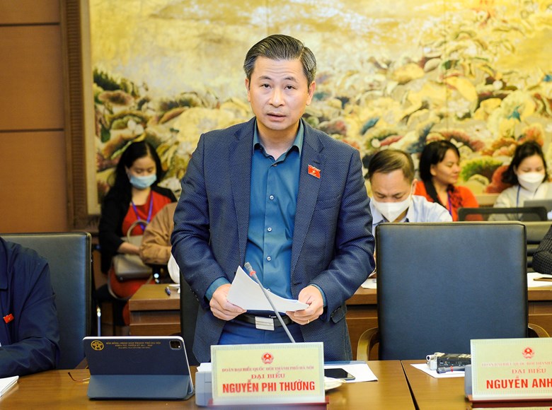 Đại biểu Nguyễn Phi Thường - Đoàn ĐBQH Thành phố Hà Nội, thảo luận tại phiên họp. Đại biểu Nguyễn Phi Thường - Đoàn ĐBQH Thành phố Hà Nội, thảo luận tại phiên họp.