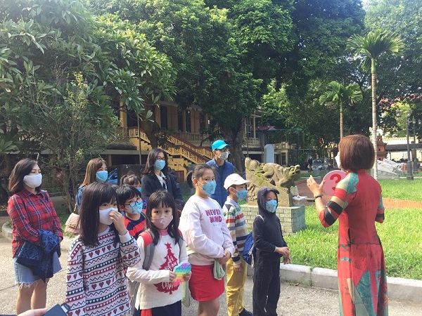 Tour bộ hành “Kiến trúc Pháp trong lòng Hà Nội” kết nối 3 điểm tham quan: Bảo tàng Lịch sử Quốc gia, Nhà Hát lớn và Di tích lịch sử Bắc Bộ Phủ