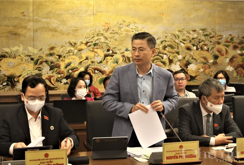 Đại biểu Nguyễn Phi Thường (đoàn Hà Nội) đóng góp cho dự án Luật Kinh doanh bảo hiểm (sửa đổi).