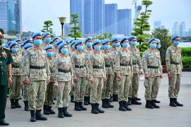 Các sĩ quan, cán bộ và nhân viên Bệnh viện Dã chiến cấp 2 số 3 (BVDC 2.3) lên đường thực hiện nhiệm vụ Gìn giữ hòa bình Liên hợp quốc (GGHB LHQ) tại Nam Sudan.