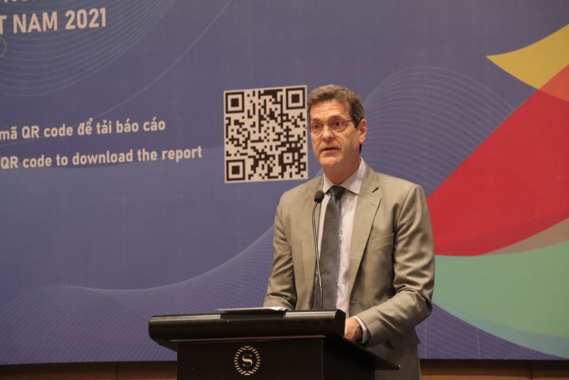 Ông Andrew Jeffries, Giám đốc Quốc gia, Ngân hàng phát triển Châu Á (ADB) phát biểu tại sự kiện Ông Andrew Jeffries, Giám đốc Quốc gia, Ngân hàng phát triển Châu Á (ADB) phát biểu tại sự kiện