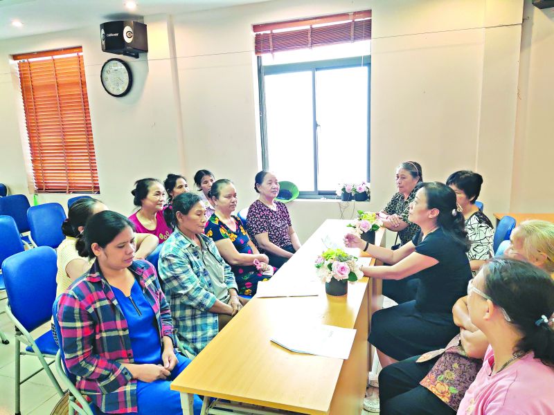 CLB Phụ nữ nhập cư tại phường Phúc Xá, Ba Đình được thành lập để thu hút phụ nữ nhập cư tham gia tổ chức Hội. Ảnh: Thanh Thanh