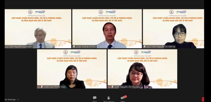 Các chuyên gia tham dự buổi hội thảo trực tuyến.