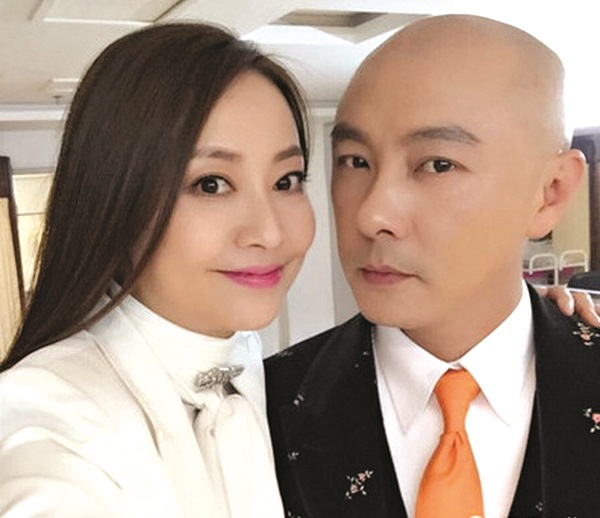 Trương Vệ Kiện v&agrave; Trương T&acirc;y vẫn duy tr&igrave; h&ocirc;n nh&acirc;n hạnh ph&uacute;c sau 24 năm b&ecirc;n nhau v&agrave; kh&ocirc;ng c&oacute; con.