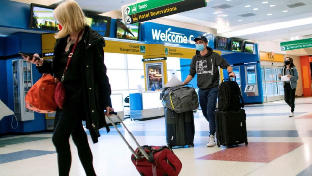 Mỹ chính thức mở lại biên giới sau 20 tháng đóng cửa vì COVID-19 - ảnh 1