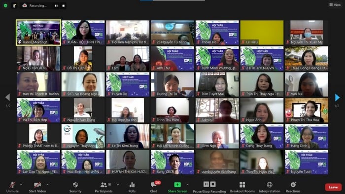 Các đại biểu dự hội thảo bằng hình thức trực tuyến