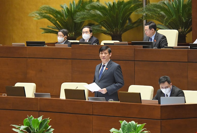 Bộ trưởng Bộ Y tế Nguyễn Thanh Long trả lời chất vấn của các đại biểu Quốc hội. Bộ trưởng Bộ Y tế Nguyễn Thanh Long trả lời chất vấn của các đại biểu Quốc hội.