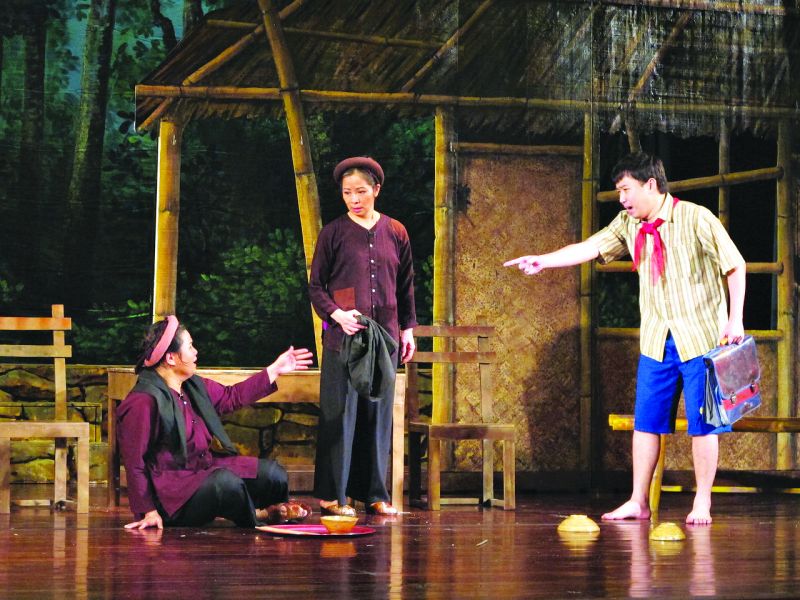 Vở “Tình mẹ” do Hội Sân khấu Hà Nội tập hợp các nghệ sĩ sân khấu ở Thủ đô dàn dựng