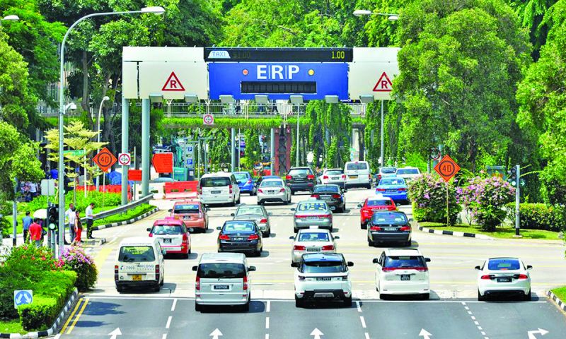 Một trạm thu phí đường bộ công nghệ cao (ERP) tại Singapore.