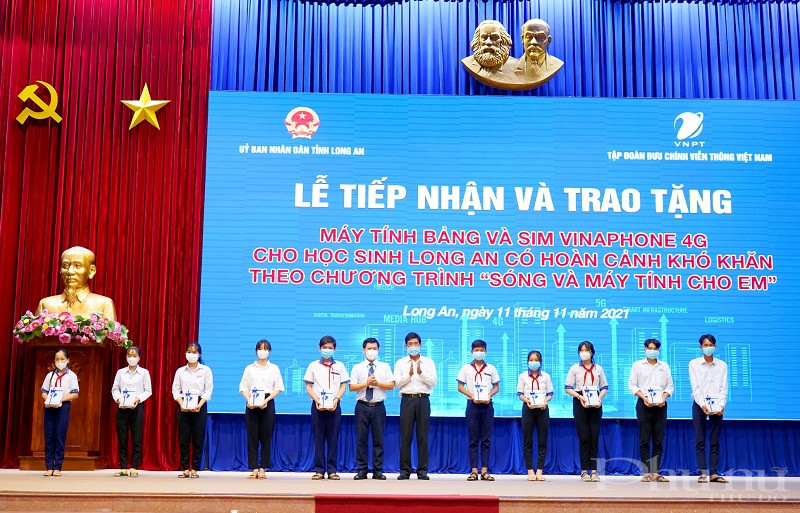 VNPT tiên phong triển khai chương trình “Sóng và máy tính cho em” - ảnh 2