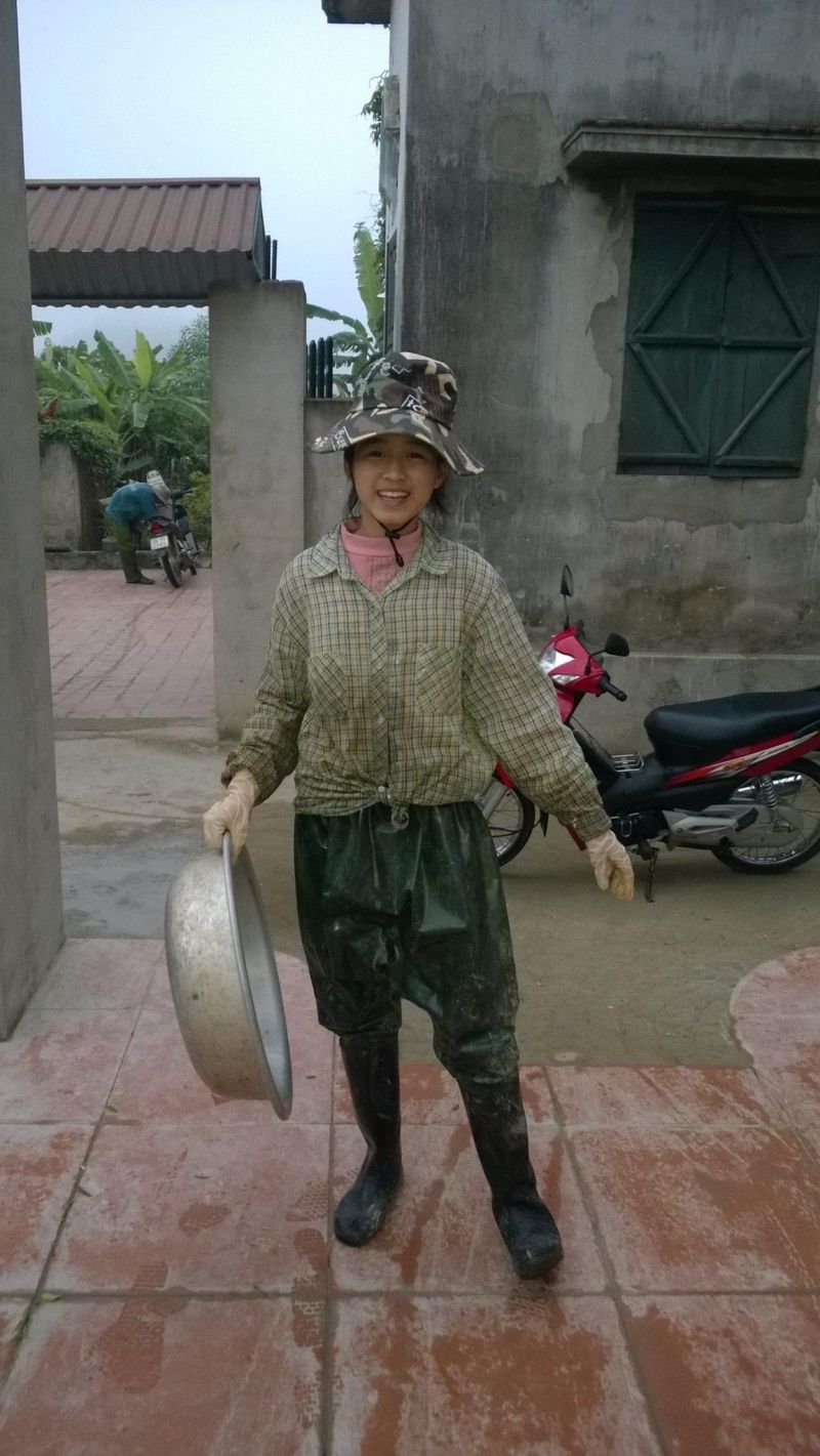 Hình ảnh đi cấy của Hoa hậu Đỗ Hà từng gây sốt tìm kiếm trên mạng xã hội