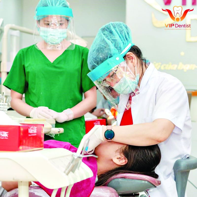 Sự tận tâm, trách nhiệm và trang, thiết bị hiện đại, công nghệ tiên tiến củaNha Khoa Vip Dentist là điểm nhấn thu hút khách hàng.