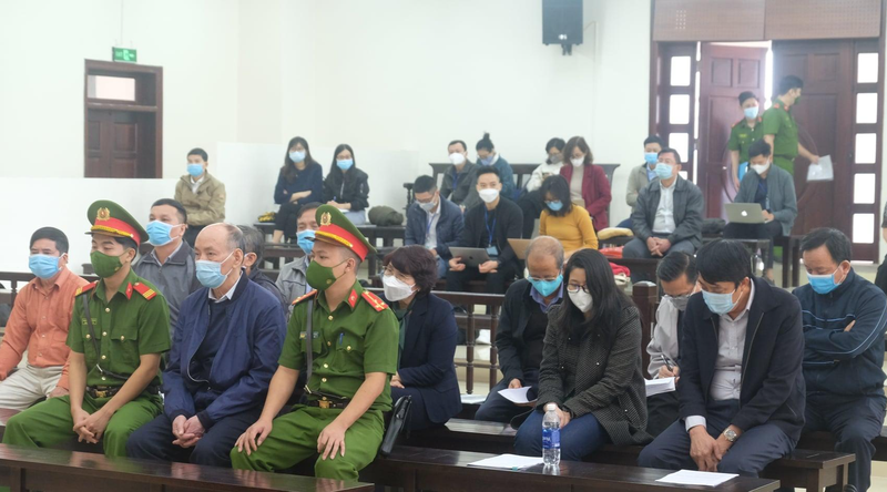 Các bị cáo tại phiên toà phúc thẩm