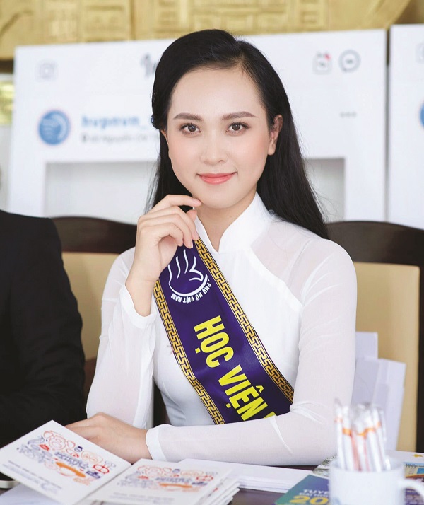 Diệu Ngân - nữ sinh ngành Luật xinh đẹp, tài năng - ảnh 1
