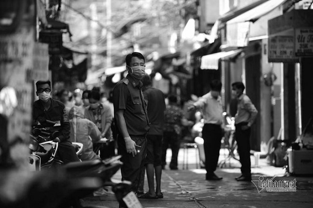 Nhiều con hẻm từng bị phong tỏa và lấy mẫu xét nghiệm từng người dân trong quá trình phòng, chống dịch ở TP.HCM. Ảnh: Trương Thanh Tùng