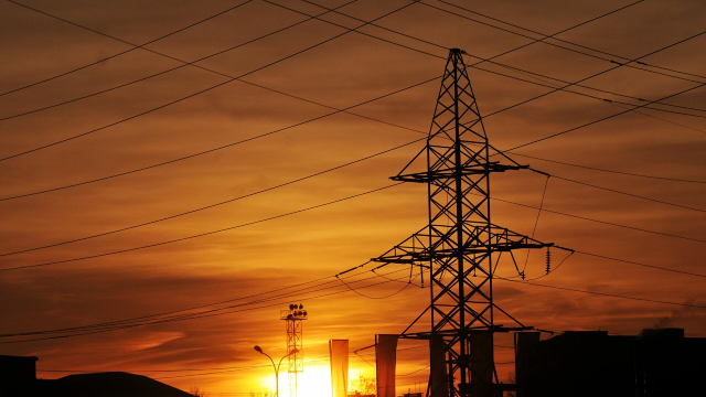 Châu Âu đối diện với nguy cơ mất điện trên diện rộng do giá khí đốt tăng cao và không có đủ nguồn khí đốt dự trữ.