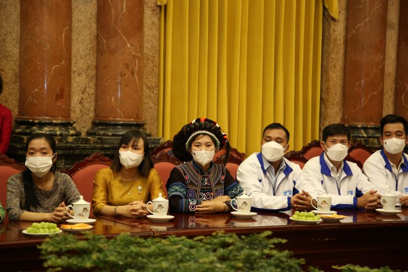 c&aacute;c đại biểu đến từ nhiều địa phương tr&ecirc;n cả nước đ&atilde; chia sẻ những kh&oacute; khăn, vất vả của sự nghiệp &ldquo;trồng người&rdquo;