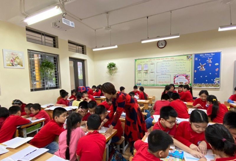 Cô Giang nhận thấy vào ngành giáo dục chính là một trong những lựa chọn đúng đắn, sáng suốt nhất cuộc đời mình Cô Giang nhận thấy vào ngành giáo dục chính là một trong những lựa chọn đúng đắn, sáng suốt nhất cuộc đời mình