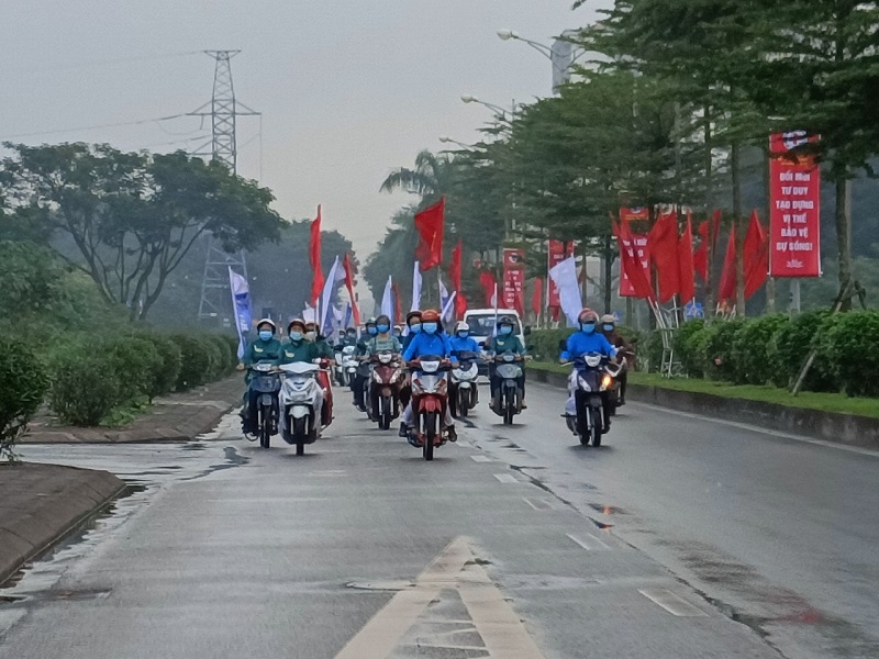 Trên cả những trục đường chính của quận Long Biên Trên cả những trục đường chính của quận Long Biên