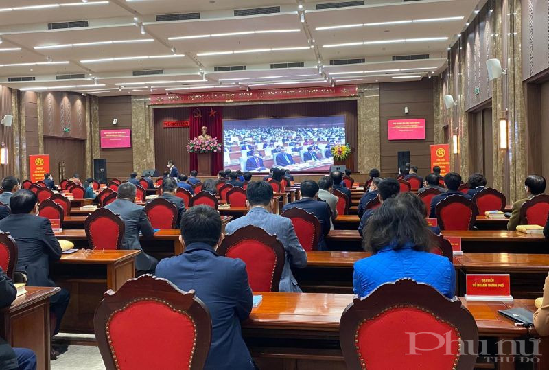 Đầu cầu Hội nghị tại Hà Nội được tổ chức tại Hội trường Thành uỷ Hà Nội.