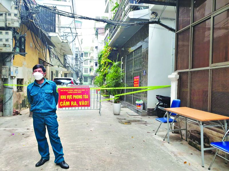 Hà Nội triển khai giám sát các trường hợp F1 cách ly tại nhà. Ảnh: Phạm Đông Hà Nội triển khai giám sát các trường hợp F1 cách ly tại nhà. Ảnh: Phạm Đông