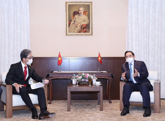 Ông Ryutaro Hirai, Phó chủ tịch Tập đoàn Sojitz chia sẻ về các dự án đầu tư của tập đoàn tại Việt Nam trong buổi gặp Thủ tướng Chính phủ Phạm Minh Chính