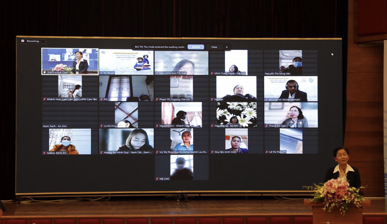 C&aacute;c đại biểu tham gia trực tuyến tại c&aacute;c tỉnh c&oacute; dự &aacute;n