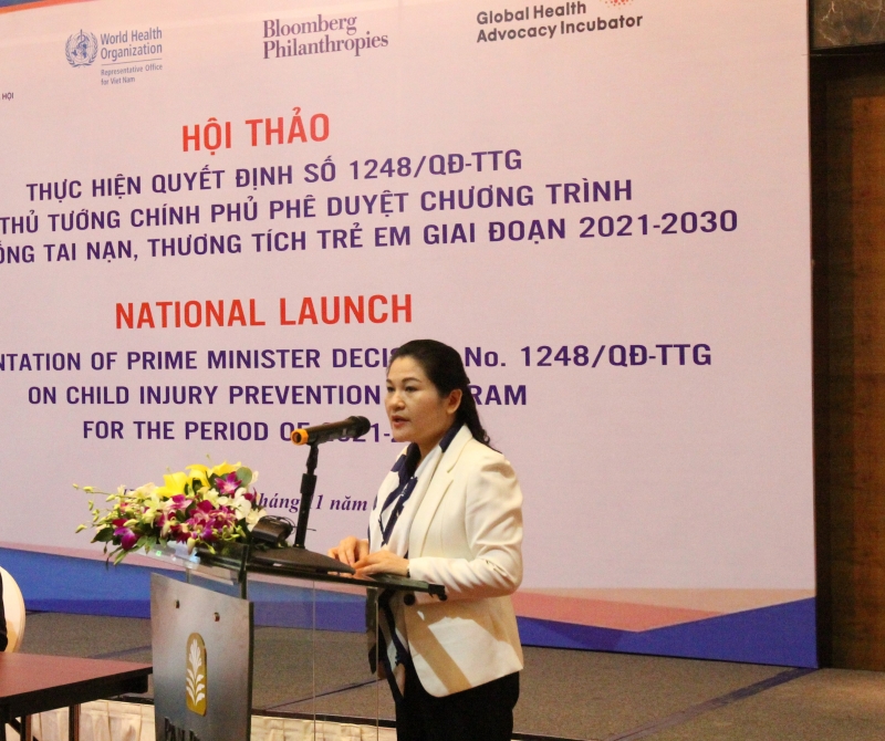 Thứ trưởng Bộ LĐ-TB&XH Nguyễn Thị Hà phát biểu tại buổi hội thảo Thứ trưởng Bộ LĐ-TB&XH Nguyễn Thị Hà phát biểu tại buổi hội thảo