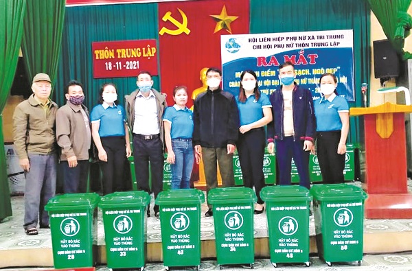 Hội LHPN huyện Ph&uacute; Xuy&ecirc;n ra mắt m&ocirc; h&igrave;nh &ldquo;Nh&agrave; sạch, ng&otilde; đẹp&rdquo; ch&agrave;o mừng Đại hội