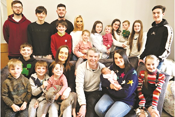 GIA ĐÌNH NGƯỜI ANH CÓ 22 CON đã SINH SỐNG NHƯ THẾ NÀO? - ảnh 2