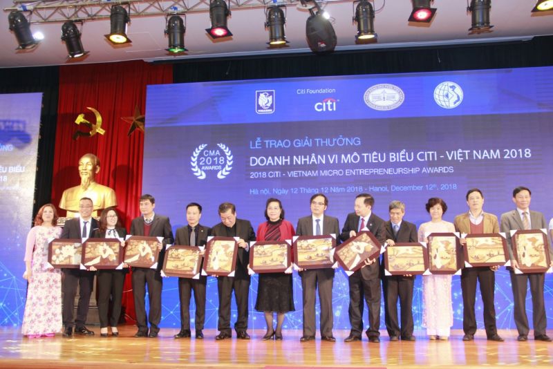 Chị Vân đã đạt được nhiều giải thưởng danh giá Chị Vân đã đạt được nhiều giải thưởng danh giá