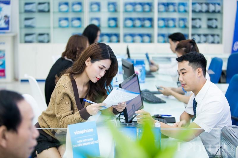 VNPT tặng bộ sản phẩm Smart Home giá trị cho khách hàng đăng ký gói Home. VNPT tặng bộ sản phẩm Smart Home giá trị cho khách hàng đăng ký gói Home.