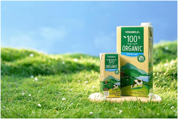 QR code có trên mỗi hộp sữa tươi Organic Vinamilk giúp mẹ truy xuất nguồn gốc dễ dàng, an tâm trước khi sử dụng. QR code có trên mỗi hộp sữa tươi Organic Vinamilk giúp mẹ truy xuất nguồn gốc dễ dàng, an tâm trước khi sử dụng.