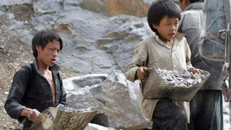 Việt Nam có gần 520.000 lao động trẻ em đang làm các công việc nặng nhọc, độc hại, nguy hiểm Việt Nam có gần 520.000 lao động trẻ em đang làm các công việc nặng nhọc, độc hại, nguy hiểm