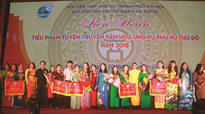 Liên hoan tiểu phẩm tuyên truyền văn hóa ứng xử phụ nữ Thủ đô năm 2018do Hội LHPN Hà Nội tổ chức.