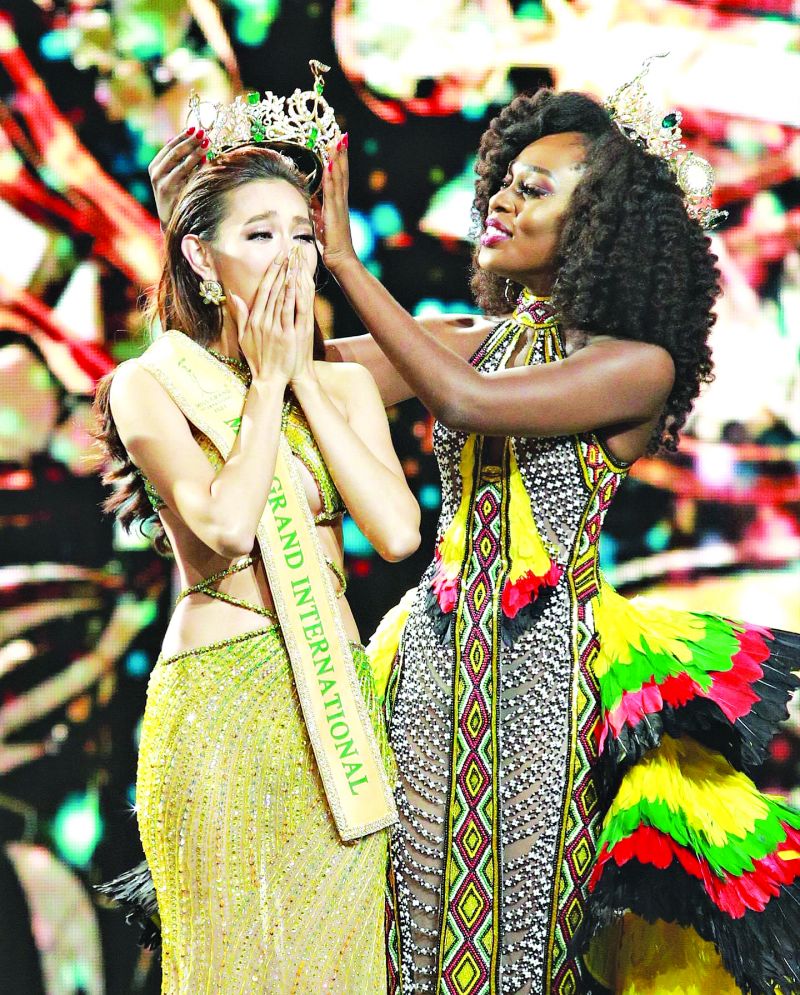 Nguyễn Thúc Thuỳ Tiên trong giây phút đăng quang