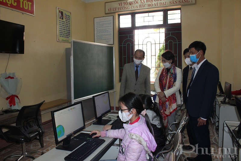 Với bề dày truyền thống hiếu học, hy vọng những thiết bị học tập hỗ trợ đợt này của các nhà hảo tâm sẽ tiếp tục chắp cánh cho những ước mơ của học sinh được bay cao bay xa hơn nữa và đạt được nhiều thành tích xuất sắc trong học tập