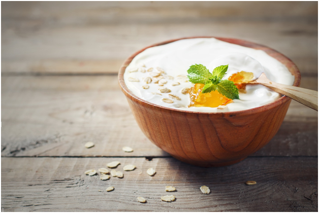 Sữa chua từ l&acirc;u đ&atilde; l&agrave; m&oacute;n ăn quen thuộc của nhiều nền văn minh. Ảnh: Shuttersock