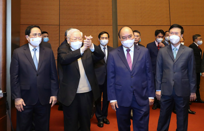 C&aacute;c đồng ch&iacute; l&atilde;nh đạo Đảng v&agrave; Nh&agrave; nước tham dự Hội nghị