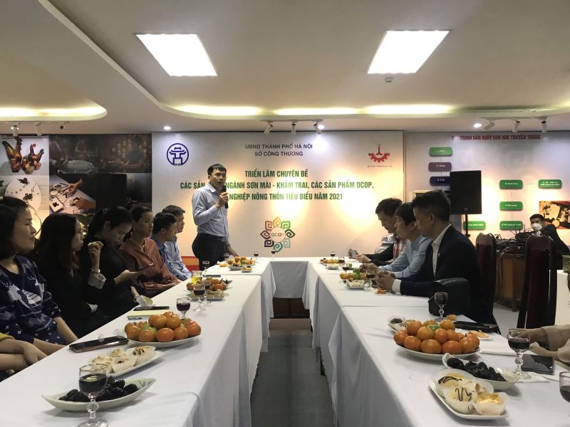 Khai mạc buổi triển lãm chuyên đề