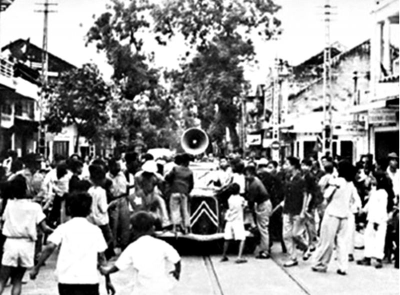 Ph&aacute;t lệnh to&agrave;n quốc kh&aacute;ng chiến tại c&aacute;c cửa ng&otilde; Thủ đ&ocirc; H&agrave; Nội