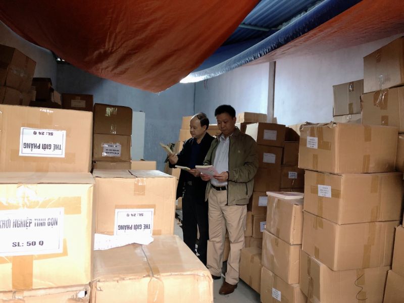 Tại kho sách Tại kho sách