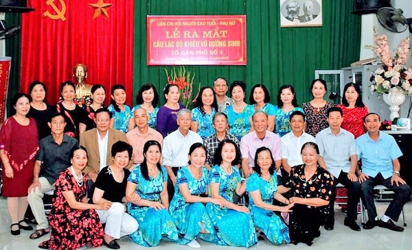 C&acirc;u lạc bộ khi&ecirc;u vũ Dưỡng sinh tổ d&acirc;n phố số 1 ra mắt, tạo m&ocirc;i trường sinh hoạt l&agrave;nh mạnh cho c&aacute;c chị em hội vi&ecirc;n phụ nữ