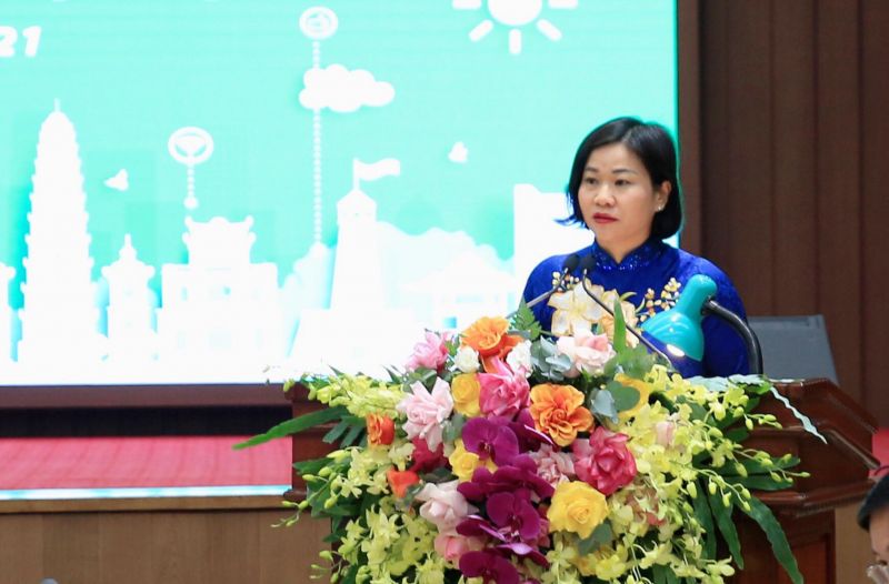Phó Bí thư Thường trực Thành ủy Hà Nội Nguyễn Thị Tuyến phát biểu tại hội nghị