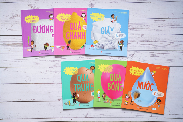 Đối với các độc giả yêu khoa học thì “10 thí nghiệm dễ làm và gây sửng sốt” là bộ sách không thể bỏ qua. Đối với các độc giả yêu khoa học thì “10 thí nghiệm dễ làm và gây sửng sốt” là bộ sách không thể bỏ qua.